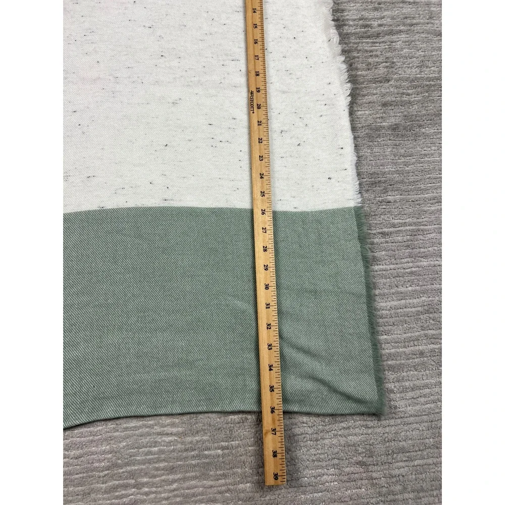 Universal Thread Scarf Womens OS Green Cream Colorblock Speckled Fringe Wrap